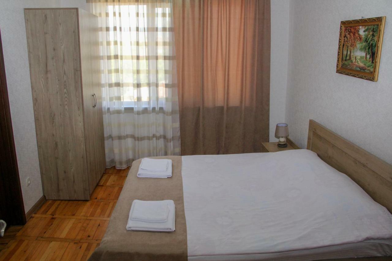 Prometheus Apartment Tskaltubo Buitenkant foto